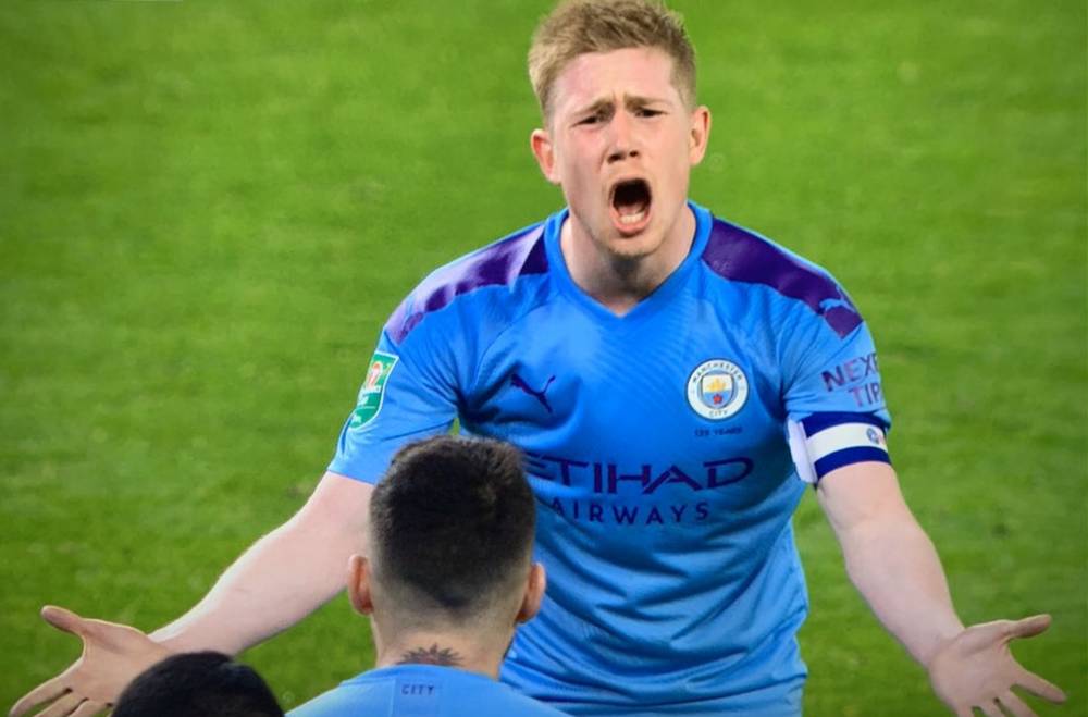 欧联杯八强抽签产生，多场恶战值得期待（欧联杯八强签位出炉，多场强强对话看点十足）