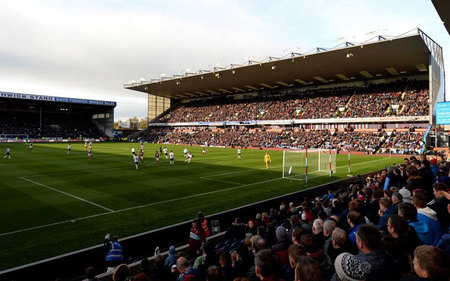 皇马0比2塞尔塔，巴尔韦德楚阿梅尼远射失准（皇马0-2不敌塞尔塔，巴尔韦德与楚阿梅尼远射无功）