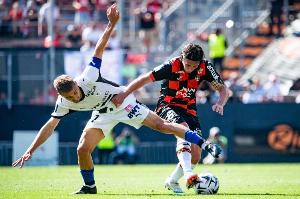 韦德：奥尼尔是我最伟大的队友，詹姆斯来之前我已经是大人物了（韦德直言：奥尼尔是生涯最佳搭档，詹姆斯加盟前我已是联盟巨星）