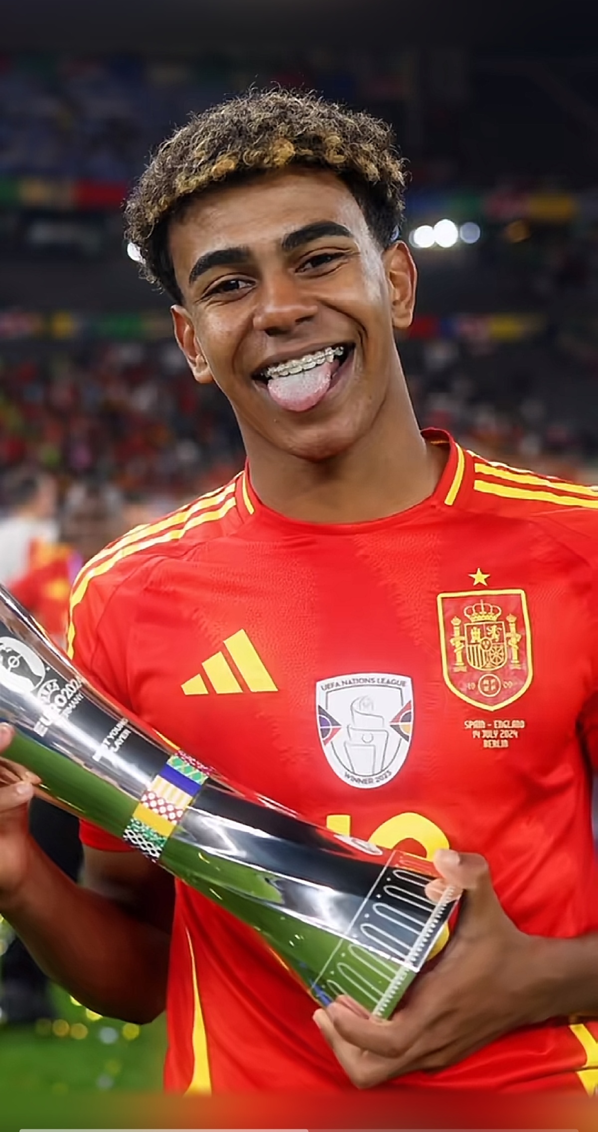 海纳谈于帕续约：以他目前表现，不奇怪其他俱乐部对他有兴趣（海纳谈于帕续约：以其当前表现，获其他俱乐部青睐并不意外）