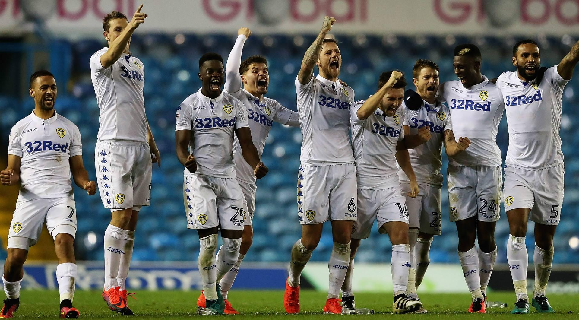 记者提问美国缺乏固定球员，波切蒂诺：谁是固定球员？哪位（记者称美国队缺少固定主力，波切蒂诺反问：谁才算固定球员？）