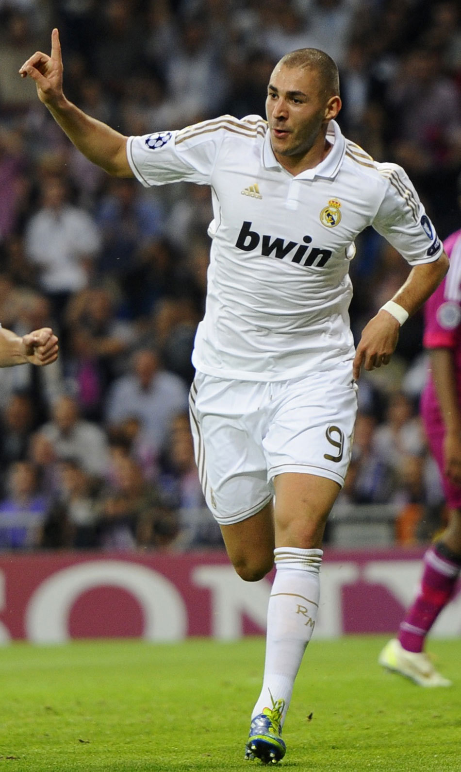 葡超半场：特林康破门，伊奥尼迪斯建功，葡体2-0吉马良斯（葡超半场战报：特林康、伊奥尼迪斯相继破门，葡体2-0领先吉马良斯）