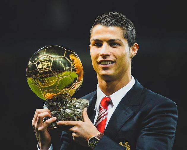 单节20+得分历史前十：KD落榜，东契奇27场，哈登32场，库里43场，詹姆斯呢（单节20+场次历史前十：库里43场领跑，哈登32场、东契奇27场，KD无缘，詹姆斯呢？）