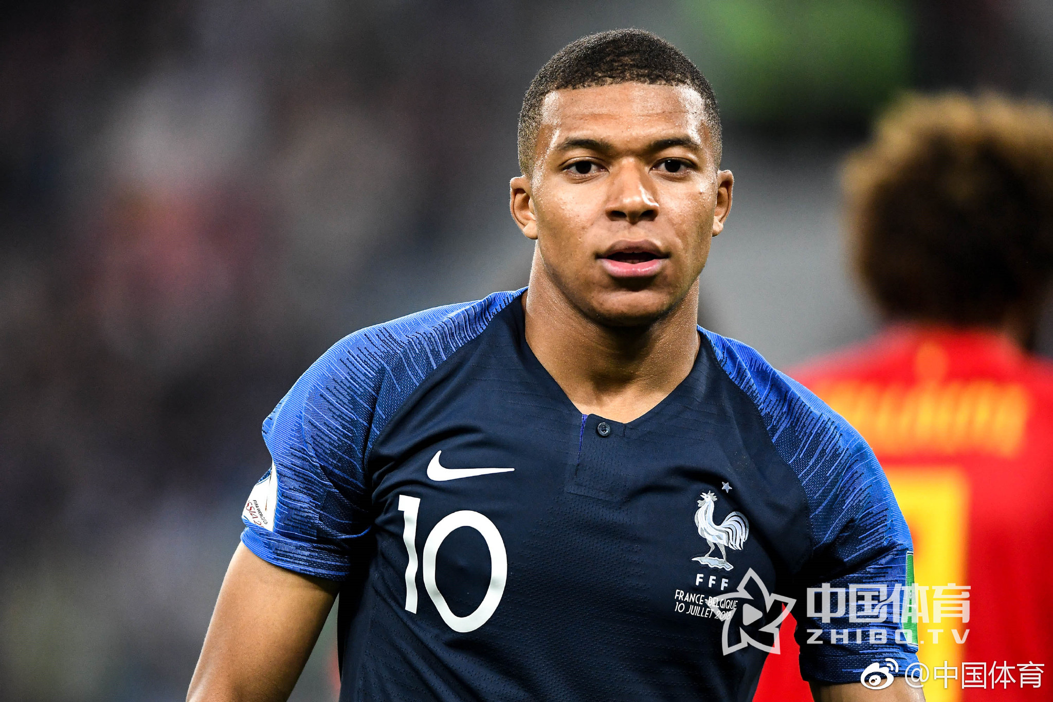 疯狂进球大战！西甲领头羊征服客场，豪取6连胜，领先皇马4分（火力全开！西甲榜首客场凯旋，六连胜在手，甩开皇马4分）