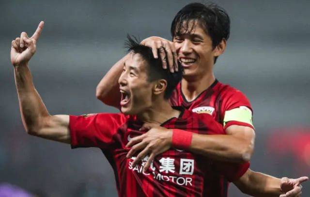 意媒：伊布、费拉拉入选米兰冬奥会火炬传递阵容（意媒：伊布与费拉拉入围米兰冬奥火炬传递名单）